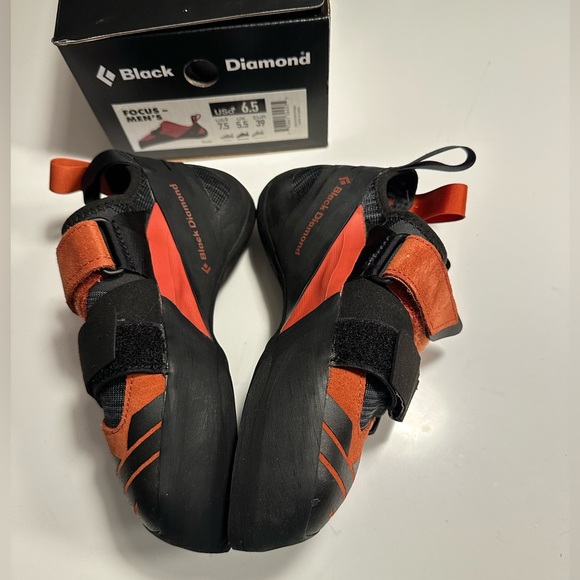 New Men’s 6.5 Climbing Shoes - Black Diamond Focus. - Picture 2 of 7